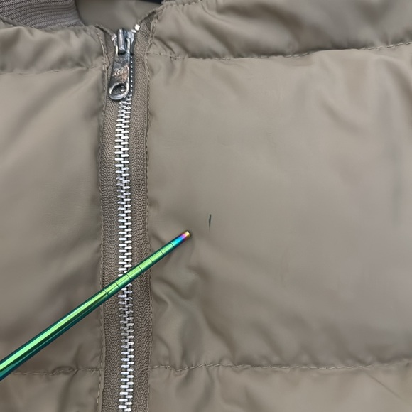 Men's Mountaineer Beige Puffer Jacket - Picture 7 of 16